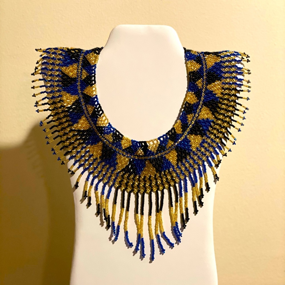 Huichol necklace 💙